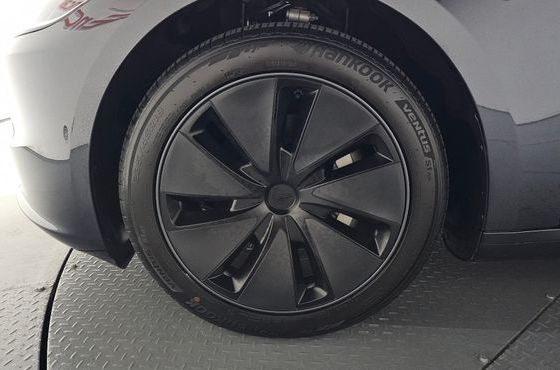 Tesla Model 3 RWD — пробег 18 324 км — фото 5 из 5