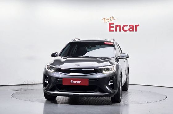 Kia Stonic 1.4 Prestige — пробег 71 100 км — фото 3 из 5