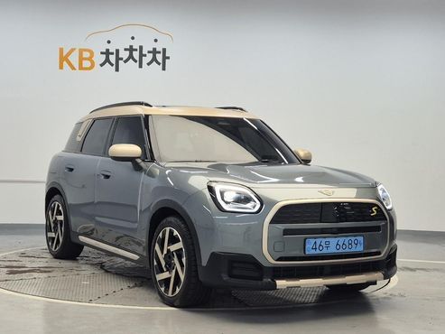 Mini Countryman ALL4 SE Favoured — пробег 1 906 км — фото 4 из 5