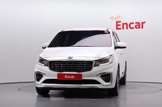 Kia Carnival 9-Seater Luxury — пробег 72 699 км — фото 3 из 5