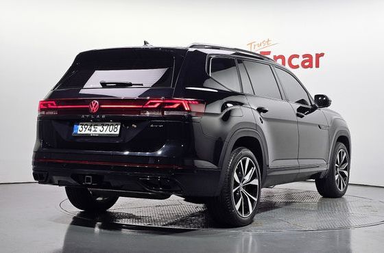 Volkswagen Atlas 2.0 TSI R-LINE 7-Seater — пробег 15 259 км — фото 2 из 5