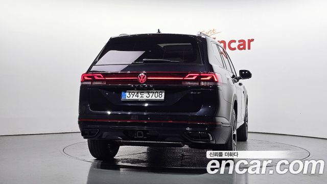 Volkswagen Atlas 2.0 TSI R-LINE 7-Seater — пробег 15 259 км — фото 4 из 5
