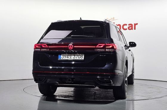 Volkswagen Atlas 2.0 TSI R-LINE 7-Seater — пробег 15 259 км — фото 4 из 5