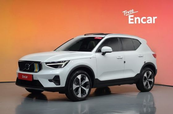 Volvo XC40 B4 Ultimate Bright — пробег 17 083 км — фото 1 из 5