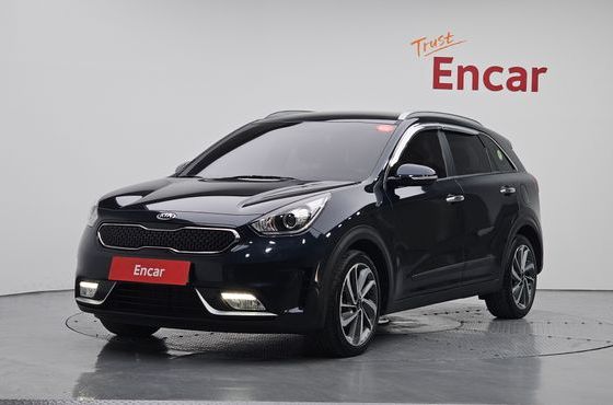 Kia Niro Prestige — пробег 35 863 км — фото 1 из 5