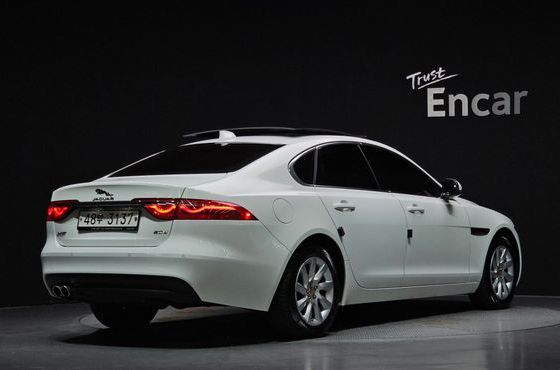 Jaguar XF 20d Prestige — пробег 87 863 км — фото 2 из 5