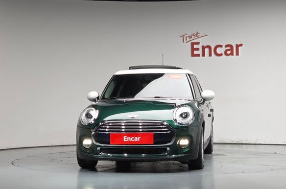 Mini Cooper 5Door HIGH 3rd — пробег 79 175 км — фото 3 из 5