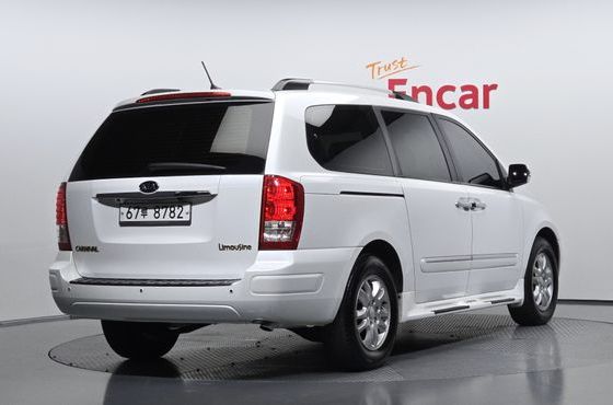 Kia Carnival New Carnival Limousine GLX High-Deluxe — пробег 99 368 км — фото 2 из 5