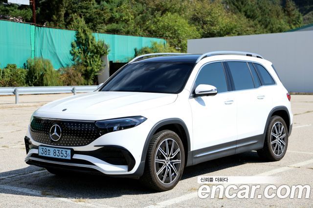 Mercedes-Benz EQB EQB300 4MATIC AMG Line — пробег 11 950 км — фото 1 из 5