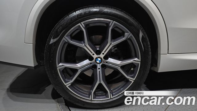 BMW X5 xDrive 30d M Sport — пробег 121 870 км — фото 5 из 5