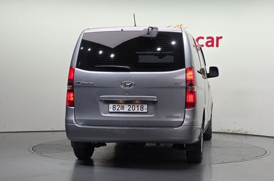 Hyundai Starex Van 3-Seater Smart — пробег 169 269 км — фото 4 из 5