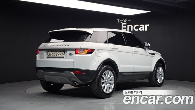 Land Rover Range Rover Evoque 2.0 TD4 SE — пробег 129 828 км — фото 2 из 5