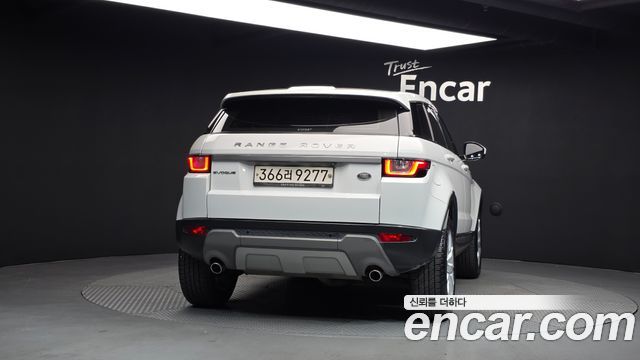 Land Rover Range Rover Evoque 2.0 TD4 SE — пробег 129 828 км — фото 4 из 5