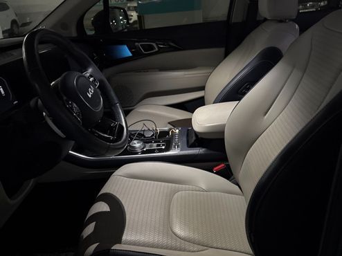 Kia Carnival HEV 9seater Gravity — пробег 23 000 км — фото 5 из 5