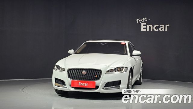 Jaguar XF 25t Prestige — пробег 95 372 км — фото 3 из 5
