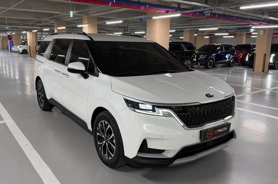Kia Carnival Diesel 9-Seater Prestige — пробег 66 292 км — фото 1 из 5