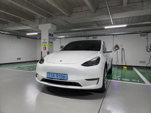 Tesla Model Y Long Range AWD — пробег 59 500 км — фото 3 из 5