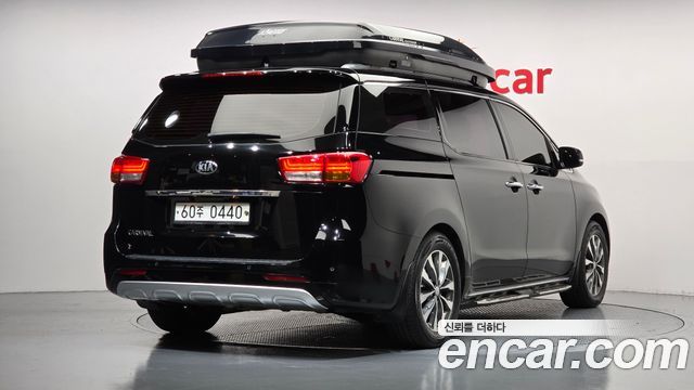 Kia Carnival из Кореи Encar