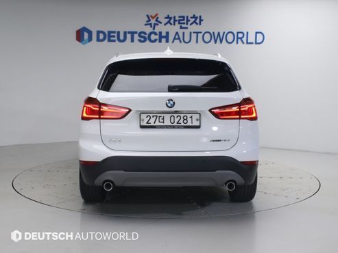 BMW X1 xDrive 18d Premium — пробег 121 359 км — фото 4 из 5