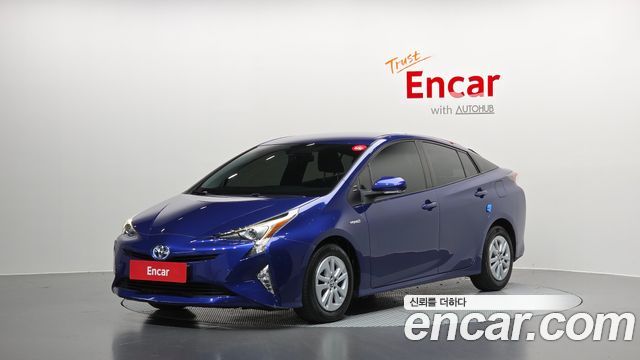 Toyota Prius 1.8 E — пробег 87 613 км — фото 1 из 5