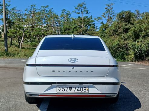 Hyundai Grandeur 3.5 LPG 2WD (Taxi) Deluxe — пробег 223 333 км — фото 4 из 5