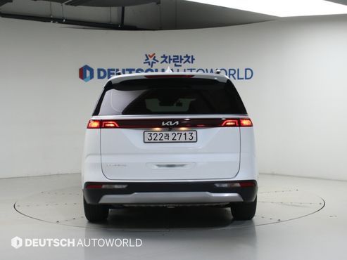 Kia Carnival Diesel 9-Seater Prestige — пробег 66 158 км — фото 4 из 5