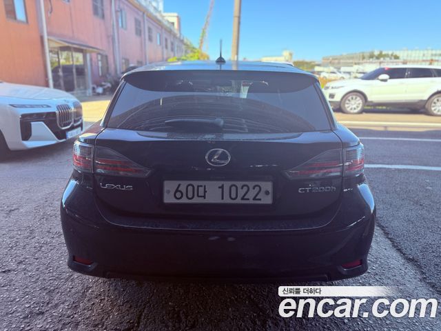 Lexus CT200h 1.8 Compact Luxury ZWA10 — пробег 280 404 км — фото 2 из 5