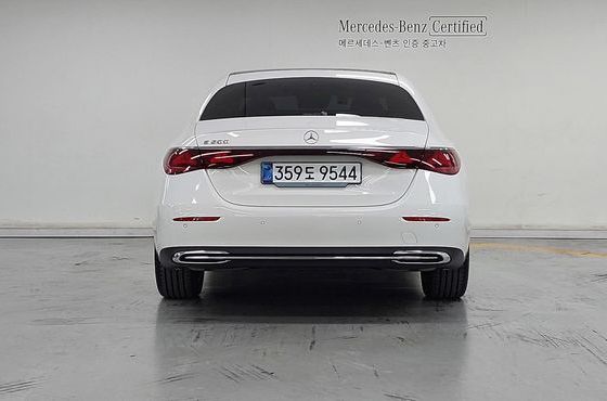 Mercedes-Benz E-Class E200 Avantgarde — пробег 17 999 км — фото 4 из 5