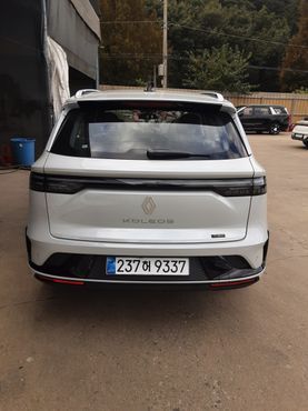 Renault (Samsung) Grand Koleos 1.5 E-TECH Iconic 2WD — пробег 7 км — фото 4 из 5
