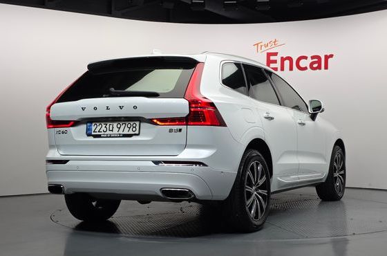 Volvo XC60 B5 Inscription — пробег 77 936 км — фото 2 из 5