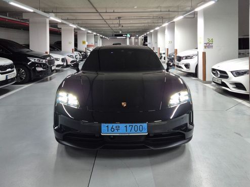 Porsche Taycan Base 4 — пробег 16 700 км — фото 3 из 5