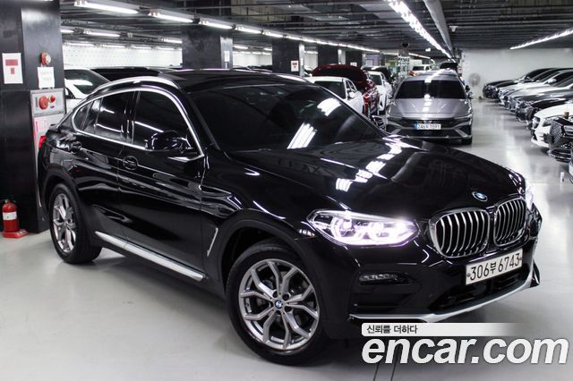 BMW X4 xDrive20i xLine — пробег 75 300 км — фото 1 из 5
