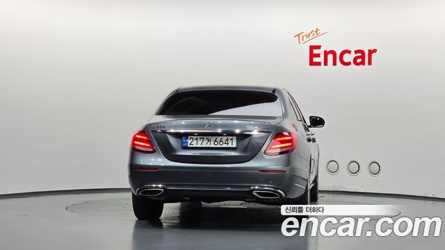Mercedes-Benz E-Class из Кореи Encar