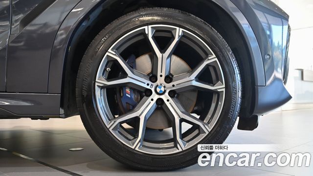BMW X6 xDrive40i M Sport — пробег 51 201 км — фото 5 из 5