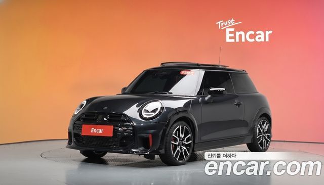 Mini Cooper JCW — пробег 1 270 км — фото 1 из 5