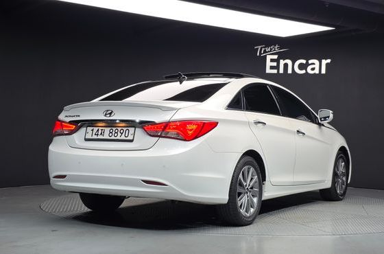 Hyundai Sonata LPI Premium — пробег 217 381 км — фото 2 из 5