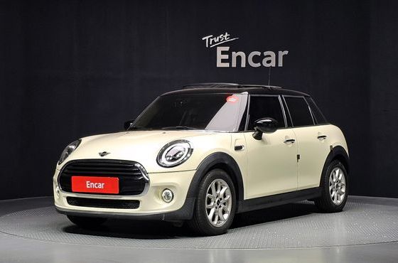 Mini Cooper 5Door HIGH 3rd — пробег 88 644 км — фото 1 из 5