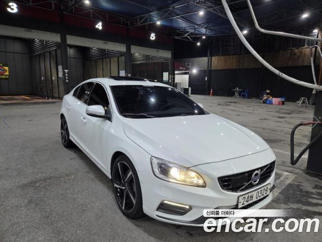 Volvo S60 T6 R-Design 2nd — пробег 350 505 км — фото 2 из 5