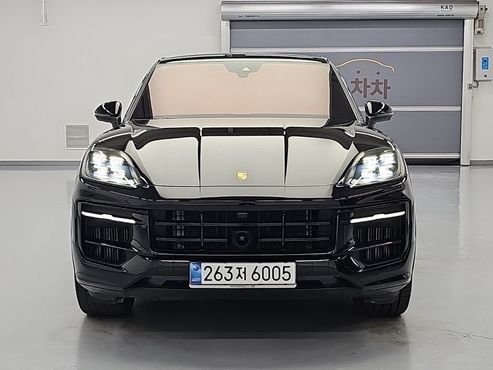 Porsche Cayenne 3.0 E-Hybrid Coupe — пробег 7 364 км — фото 2 из 5