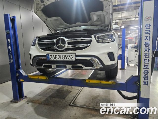Mercedes-Benz GLC-Class GLC300e 4MATIC — пробег 141 842 км — фото 1 из 3