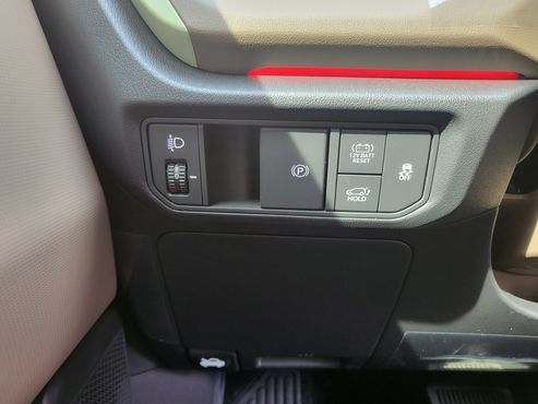 Kia Seltos HEV 1.6 2WD Signature — пробег 7 892 км — фото 5 из 5