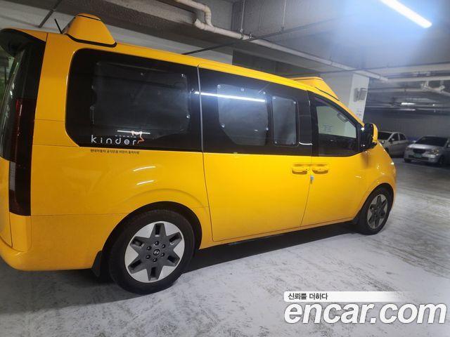 Hyundai Staria L3.5  Kinder Safety Car 15-Seater — пробег 16 666 км — фото 3 из 5