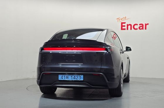 Tesla Model Y L Long Range AWD — пробег 94 км — фото 4 из 5