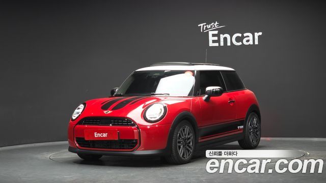 Mini Cooper Classic — пробег 7 033 км — фото 1 из 5