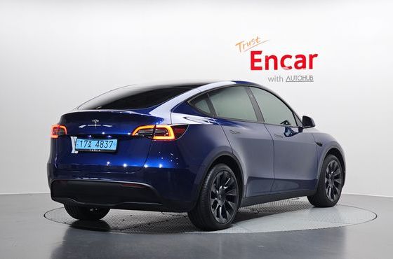 Tesla Model Y RWD — пробег 11 850 км — фото 2 из 5