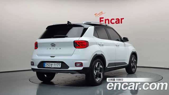 Hyundai Venue 1,6 Premium — пробег 12 293 км — фото 2 из 5