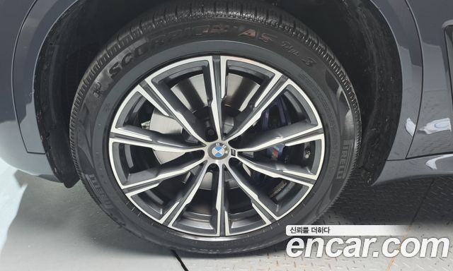 BMW X5 xDrive 30d M Sport — пробег 129 379 км — фото 5 из 5