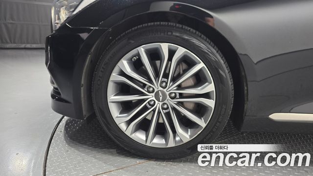 Hyundai Genesis из Кореи Encar