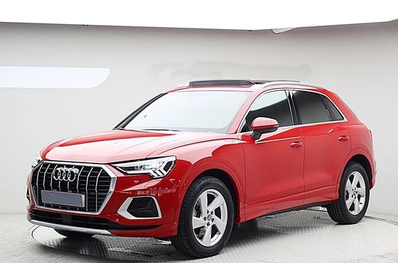 Audi Q3 35 TDI Premium — пробег 18 142 км — фото 1 из 5