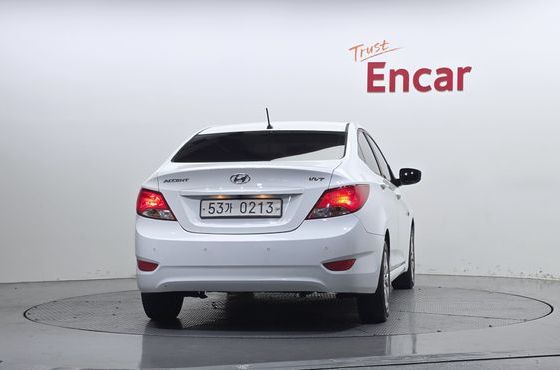 Hyundai Accent 1.4 VVT Smart — пробег 156 223 км — фото 4 из 5